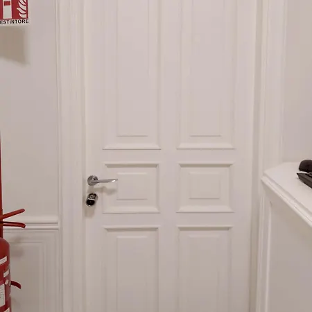 Top Central Rooms Apartman