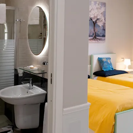 Top Central Rooms * Caserta