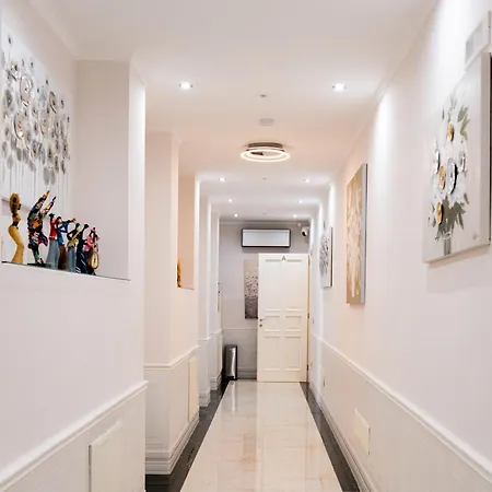 Top Central Rooms Apartman Caserta