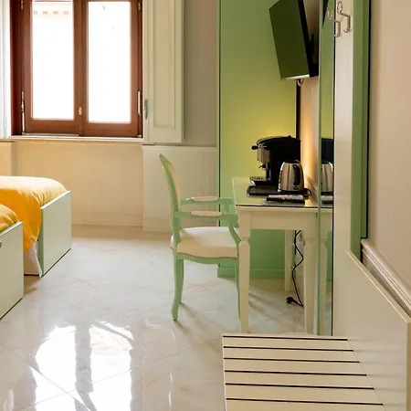 Top Central Rooms * Caserta