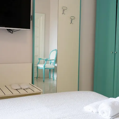 Top Central Rooms Apartman *