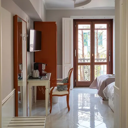 Top Central Rooms Apartment Caserta
