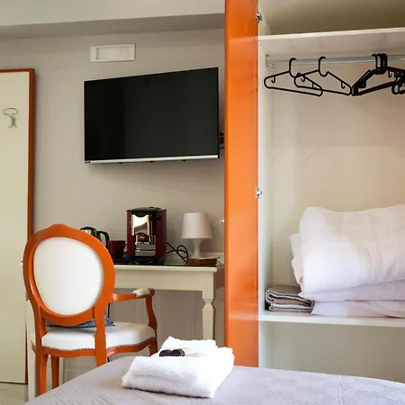 Top Central Rooms *