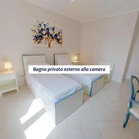Top Central Rooms Caserta
